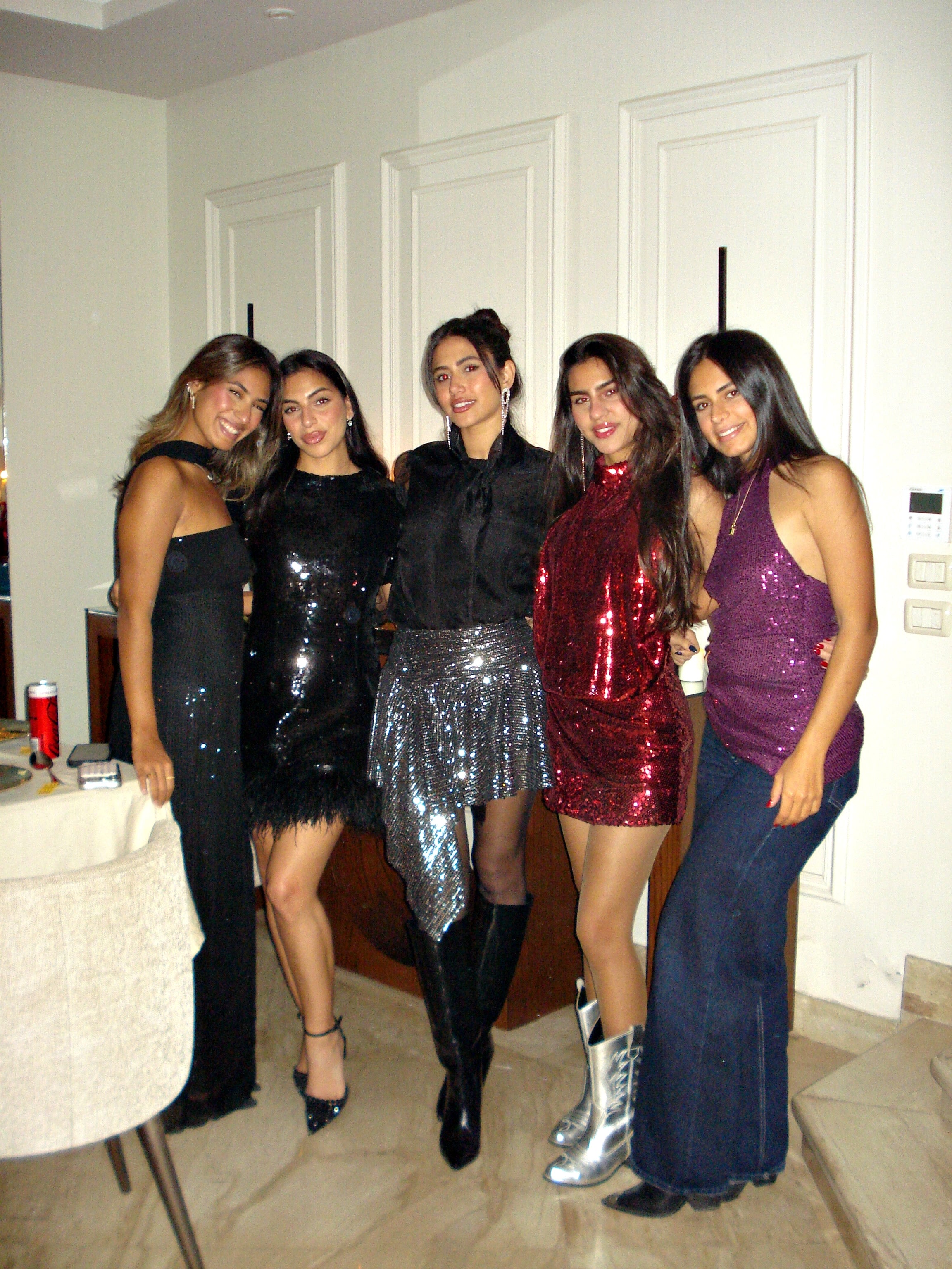 slider image slider_item_YGffY4