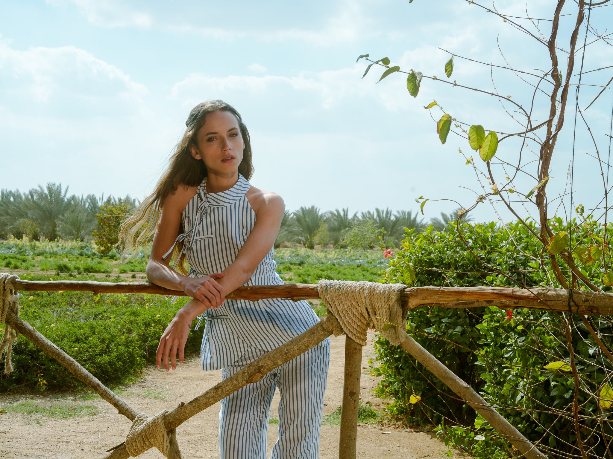 slider image slider_item_YNYcKB